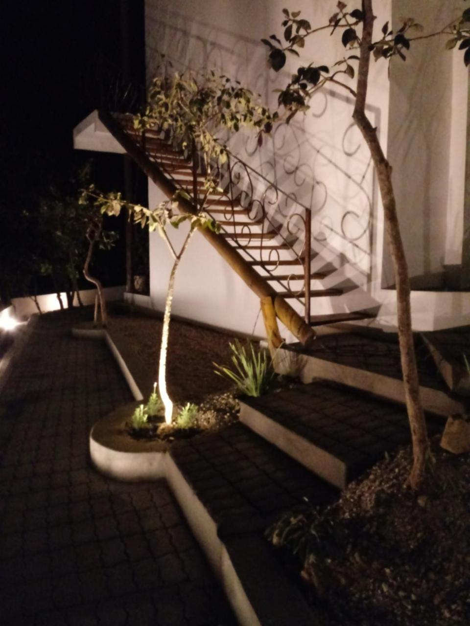 Vilarejo Guesthouse - Silencio E Aconchego Alto Paraíso de Goiás エクステリア 写真